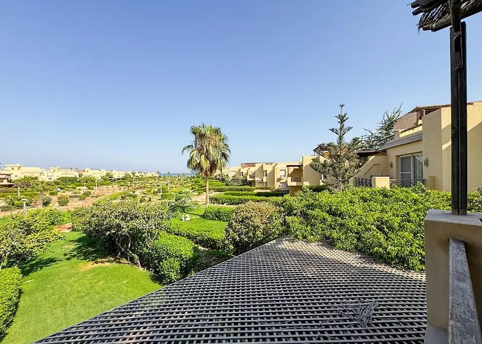 Sea View 3bdr With Balcony L Einbay Sokhna *